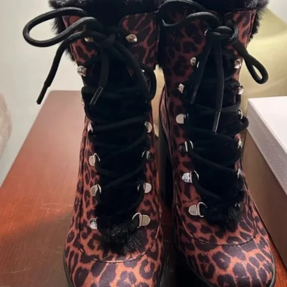 Jessica Simpson Mikah Boot 8.5 - Picture 3 of 8